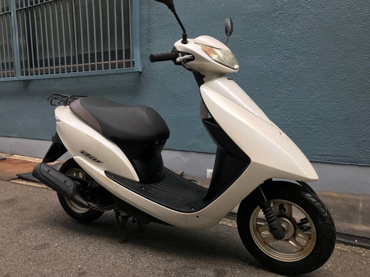 Honda dio af 68