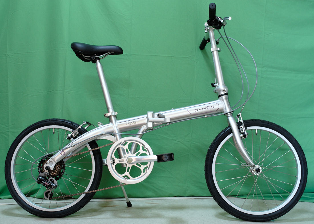 DAHON(route)タイヤ新品)ほぼ綺麗)Shimano 7s)シルバーカラー)折りたたみ自転車)20インチ 中古の画像1