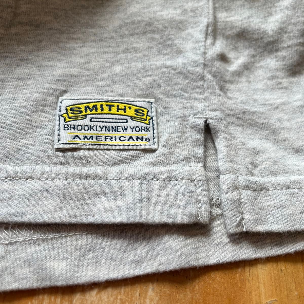 半袖Tシャツ　Mサイズ　SMITH’S AMERICAN  フェイクレイヤード　襟付き　　アメカジ　ダメージプリント