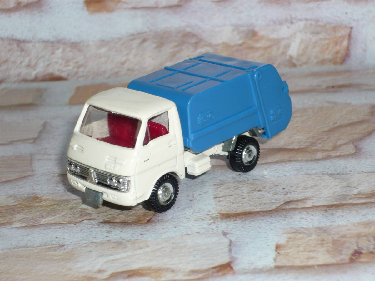 Yahoo!オークション - トミカ いすゞ エルフ 清掃車 №36 日本製 Yahoo!オークション - トミカ いすゞ エルフ 清掃車 №36 日本製