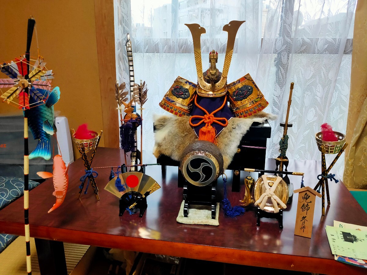 昭和レトロ、久月作、伝統工芸品 端午の節句 兜飾りセット、鯉のぼり、太鼓、矢の画像2