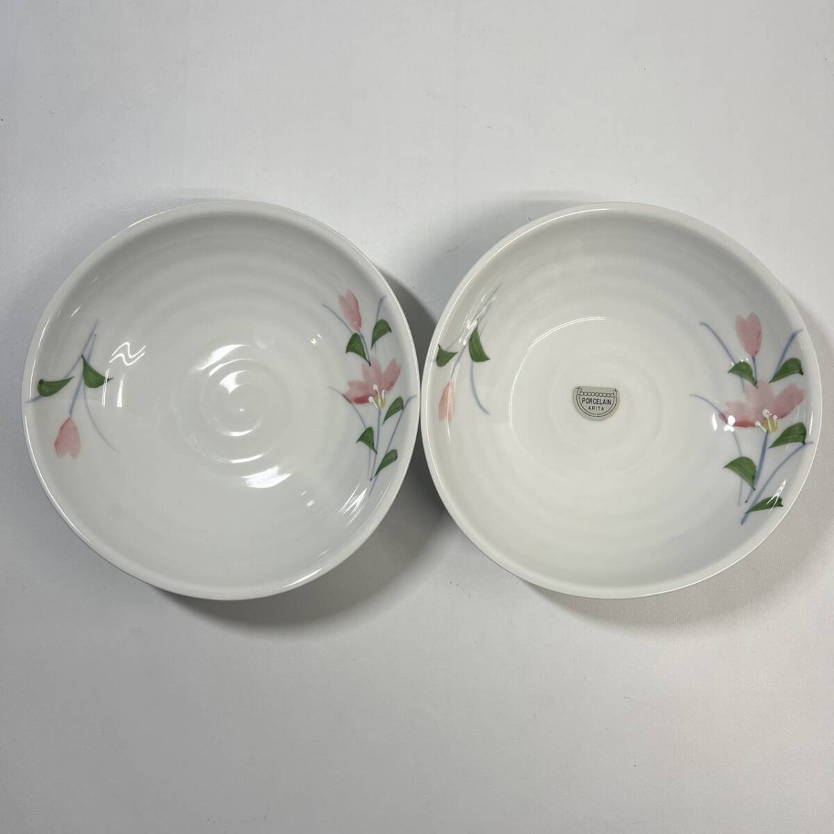【未使用】高級陶磁器　有田焼　皿2枚セット　花柄　在銘　和食器_画像2