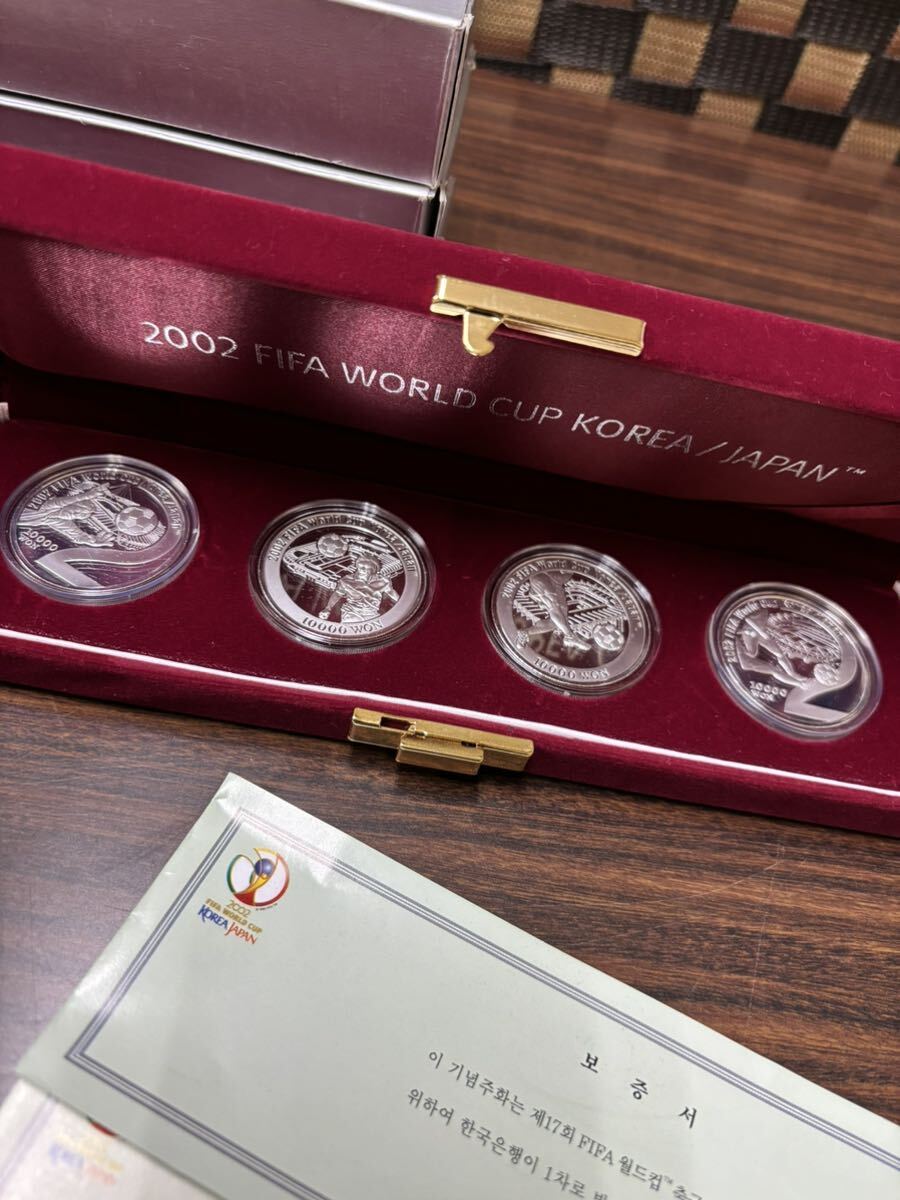 2002年　FIFA WORLD CUP ワールドカップ　1万WON銀貨4枚セット×3セット　ケース付き　記念銀貨 記念コイン 韓国/日本　純銀 31.1g_画像2