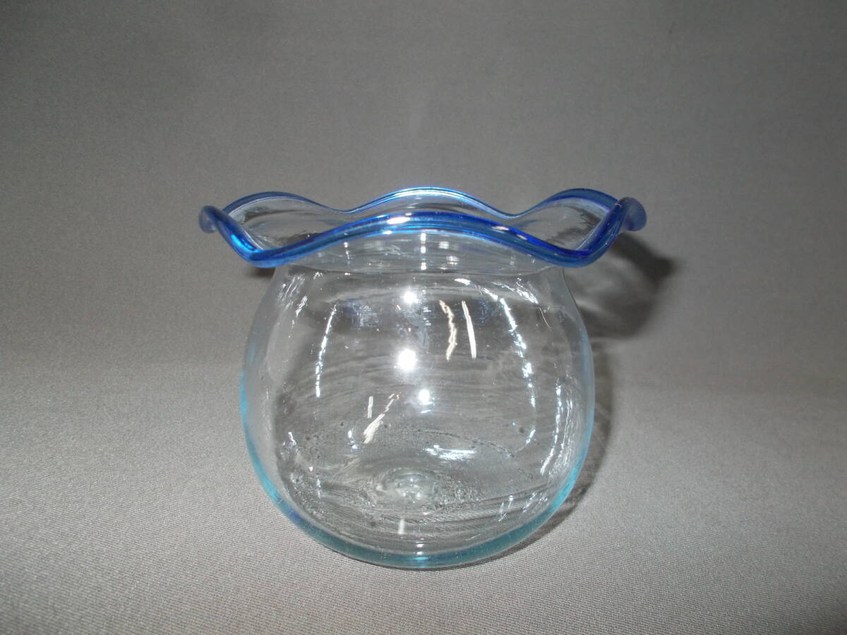 ◆古いガラス金魚鉢-小◆ブルー縁吹きガラス◆アンティークの画像2