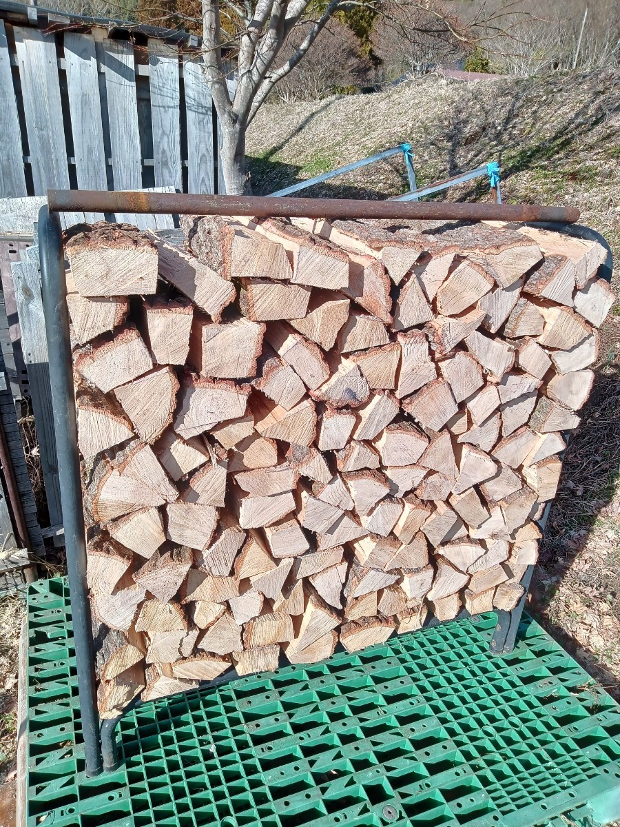  дуб острейший дрова *nala дрова .. огонь держать . хороший дрова * дровяная печь для дрова 