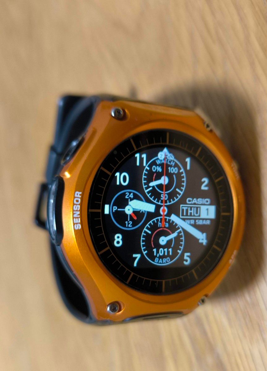 CASIO WSD-F10 スマートウォッチ メンズ 腕時計 オレンジ ゴム製ベルト