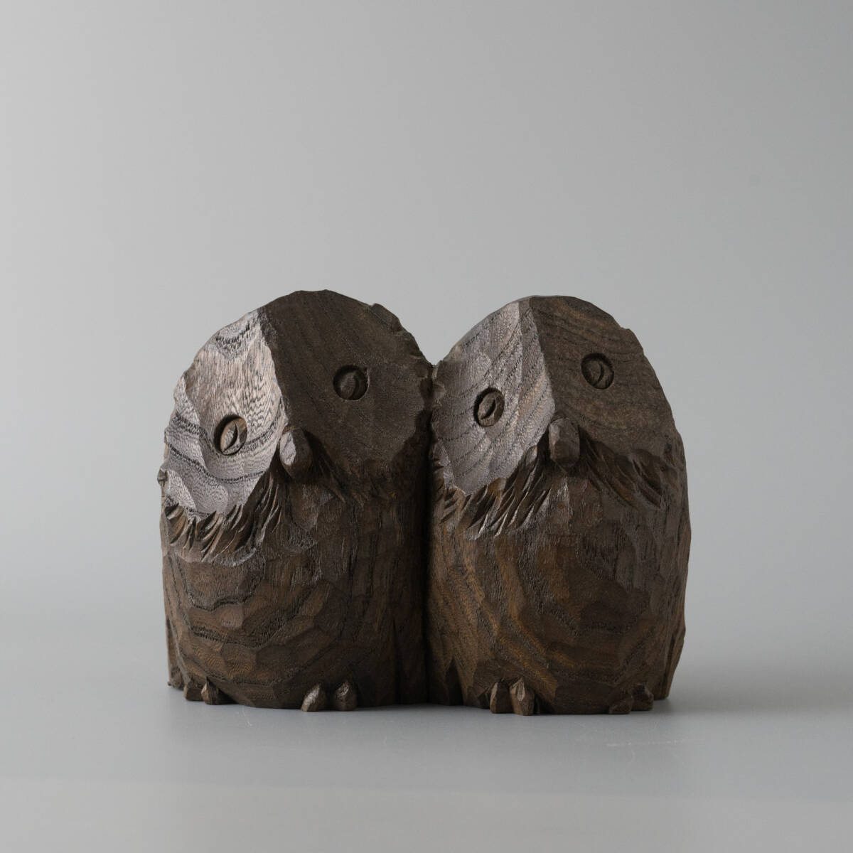 木彫りのフクロウ がんま作 梟 置物 オブジェ 民芸 木彫り 木製彫刻 動物 鳥 北海道_画像10