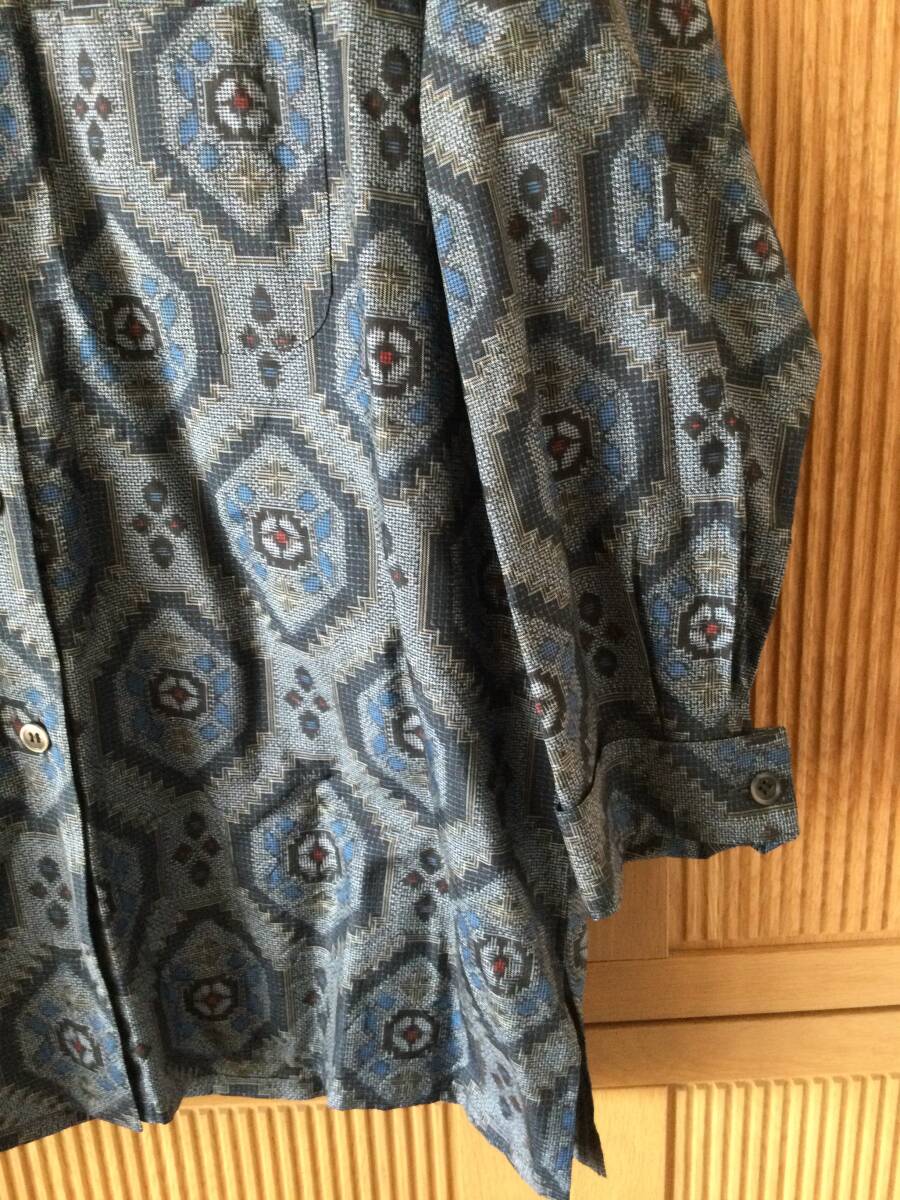 シルク100% 薄手ジャケット 長袖シャツ 絹 雨具 レインコート 携帯 スプリングコート 軽量 ウインドブレーカー 幾何学模様 織物柄の画像5