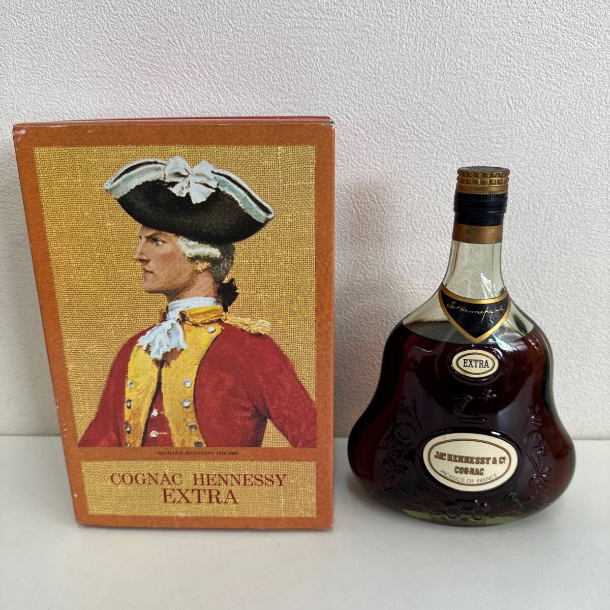 【M0318】※20歳未満の方への販売は致しません※ 未開栓 HENNESSY EXTRA ヘネシー エクストラ グリーンボトル ブランデー 700ml 40% の画像1