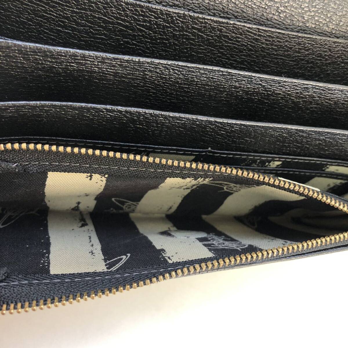 【TS0322】美品 Vivienne Westwood ヴィヴィアンウエストウッド 長財布 財布 purse wallet ブラック 黒 付属品あり箱付属 カードケース付属_画像8