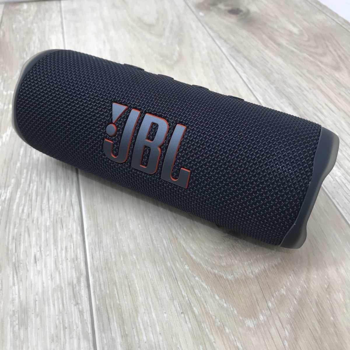 164 D 1円〜JBL FLIP6 ワイヤレス スピーカー / UE ROLL アルティメット イヤーズ など 5個 セット 中古 ジャンク_画像8