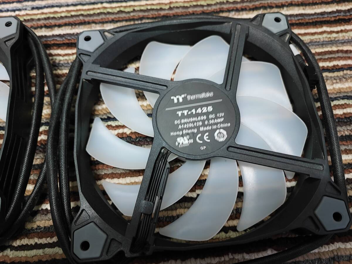 Thermaltake( thermal Take )TT-1425 140.14. case fan white LED used 