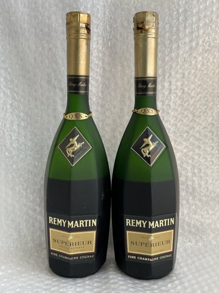 ▼難有【 古酒 未開栓 2本セット 】 REMY MARTIN レミーマルタン SUPERIEUR スペリオール Q.S.S. 700ml 40% QSS BRANDY ブランデー 松753の画像1