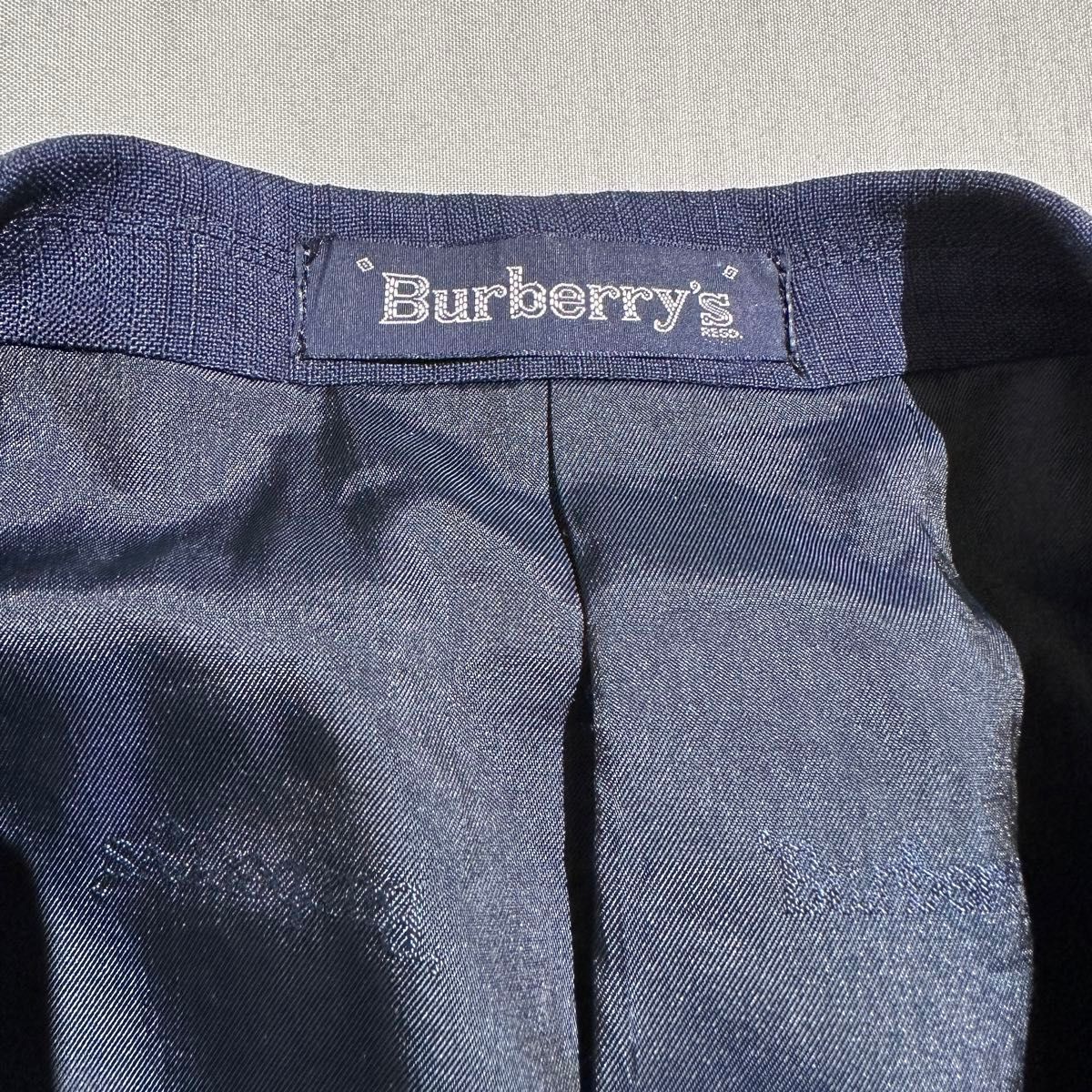 バーバリー　Burberry ビジネススーツ　2つボタン　ネイビー　ストライプ　紺　セットアップ　古着　菅田将暉　メンズ　L