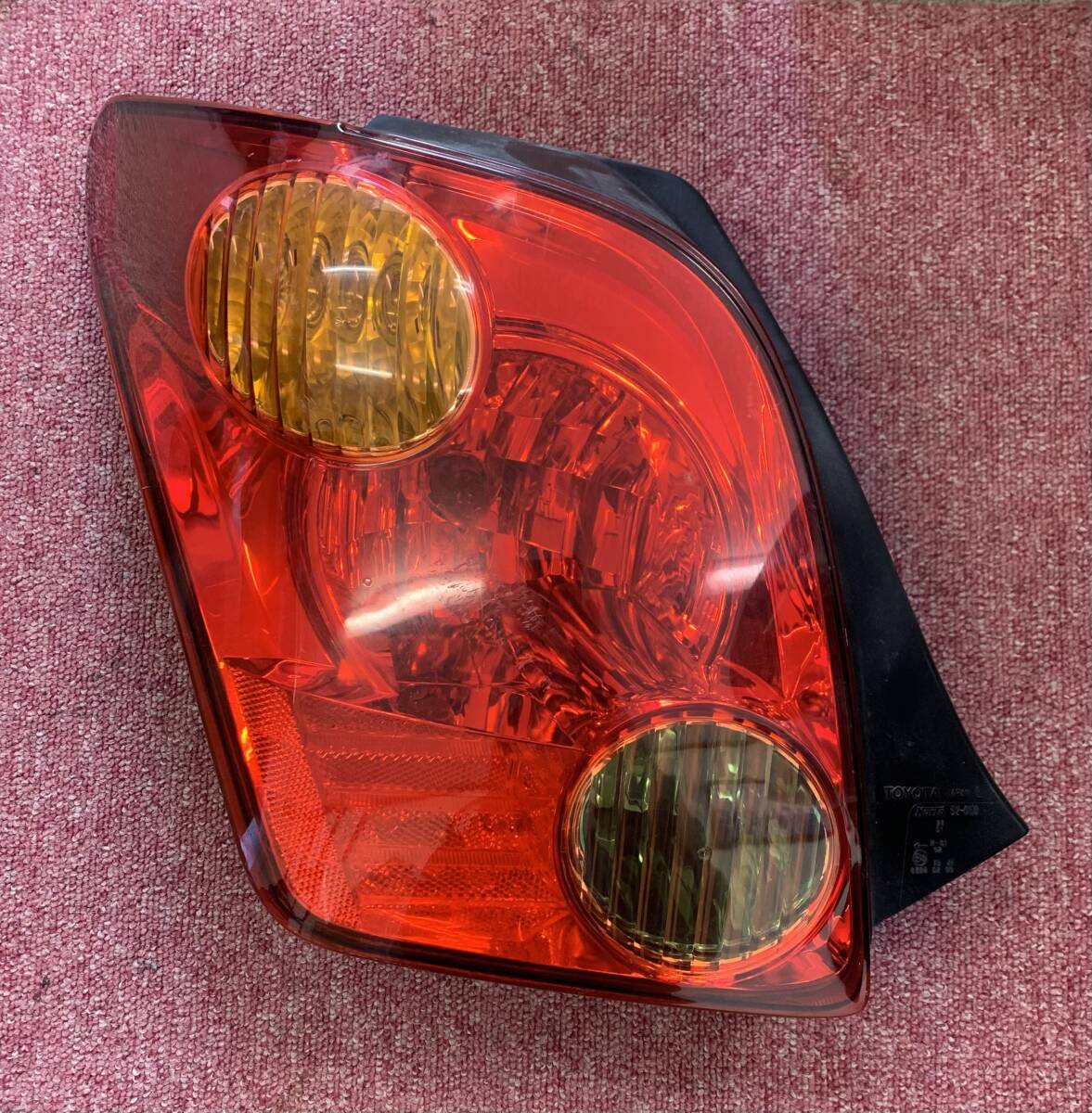  free shipping * Toyota Ist NCP61 tail light left Koito 52-056 control number 24327