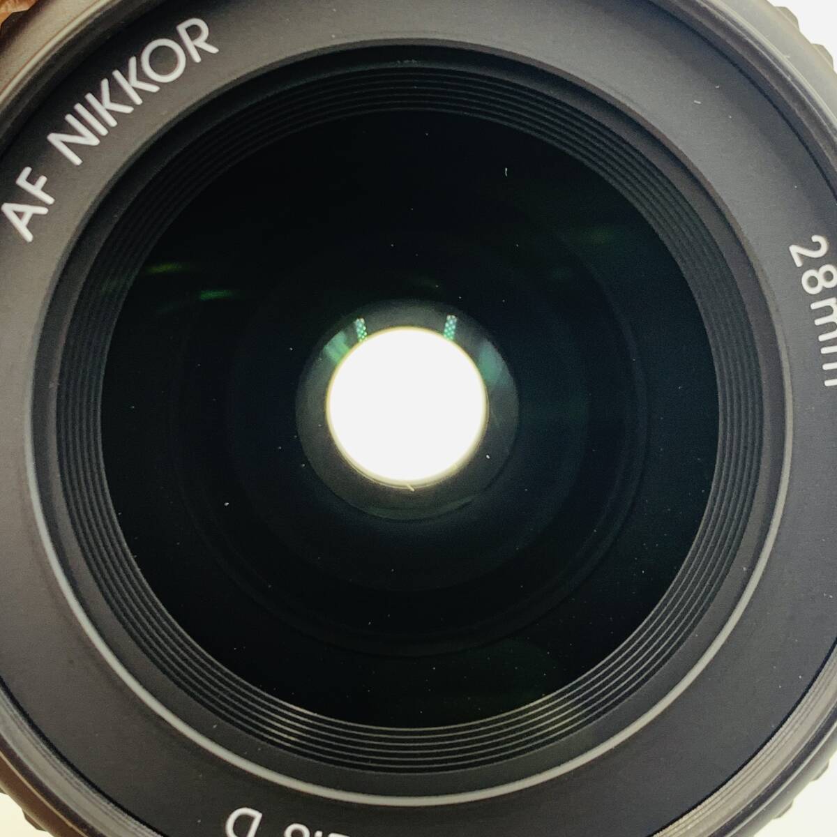 【未使用保管品】Nikon AF NIKKOR 28mm F2.8D ニコンレンズ レンズフード付き【閉店カメラ店展示品】_画像6