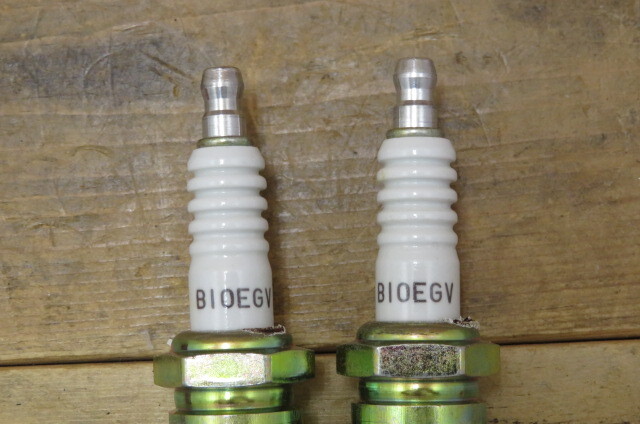 即決・NGK スパークプラグ B9EGV×4本/B10EGV×2本・6本まとめてセット・訳有り・SPARK PLUGS RACINGの画像3