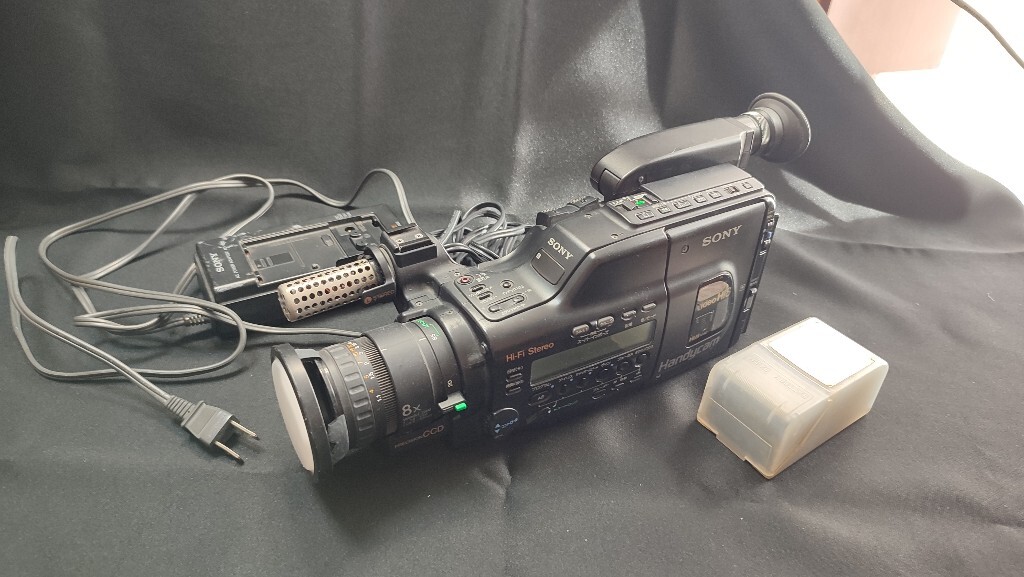 Hi8 ビデオカメラ SONY CCD-V700 ジャンク要修理または部品取り用_画像8
