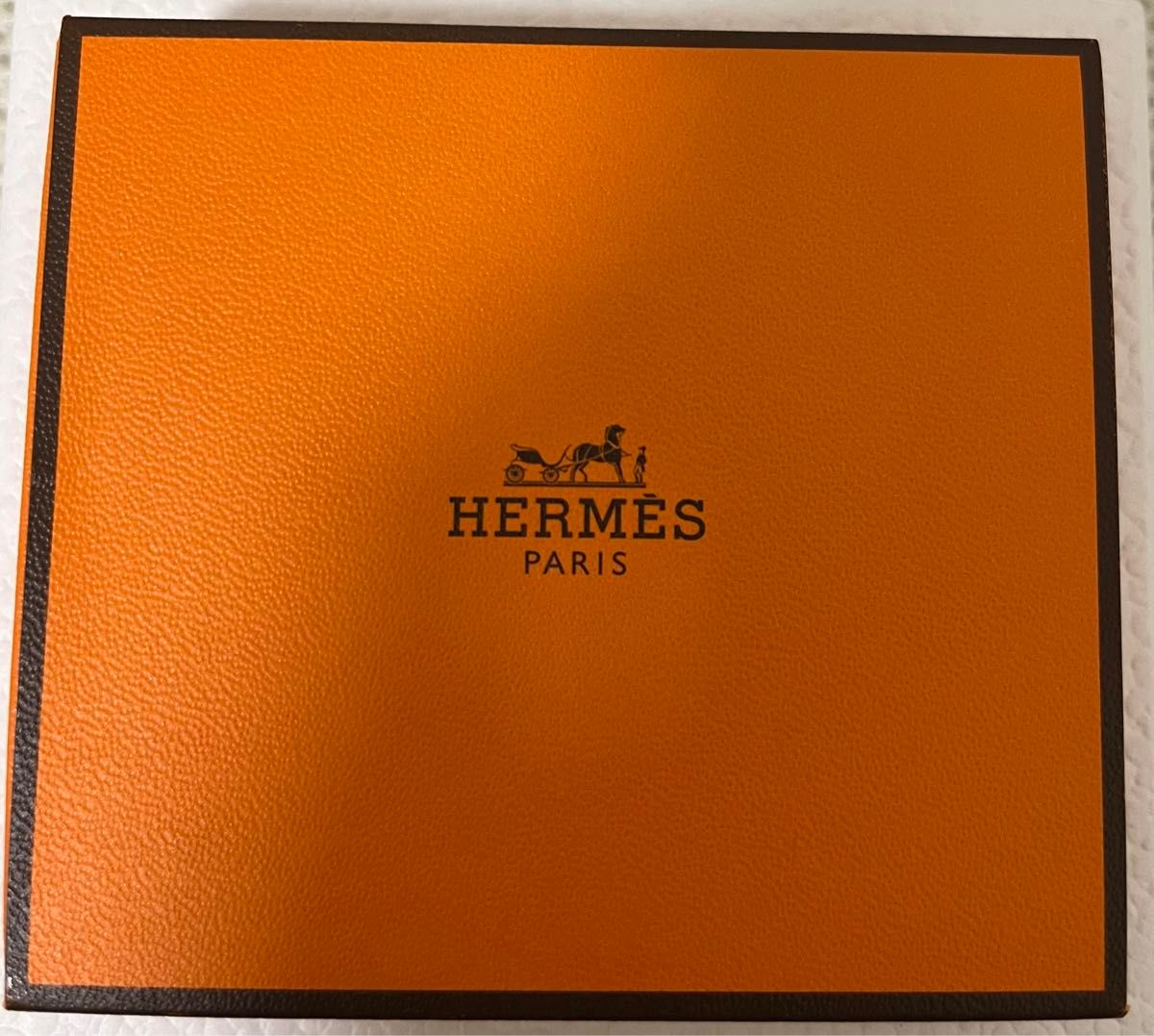 HERMES  アイシャドウ  〈オンブル ドゥ エルメス〉    パレット クワテュール     01  オンブル・ペタル