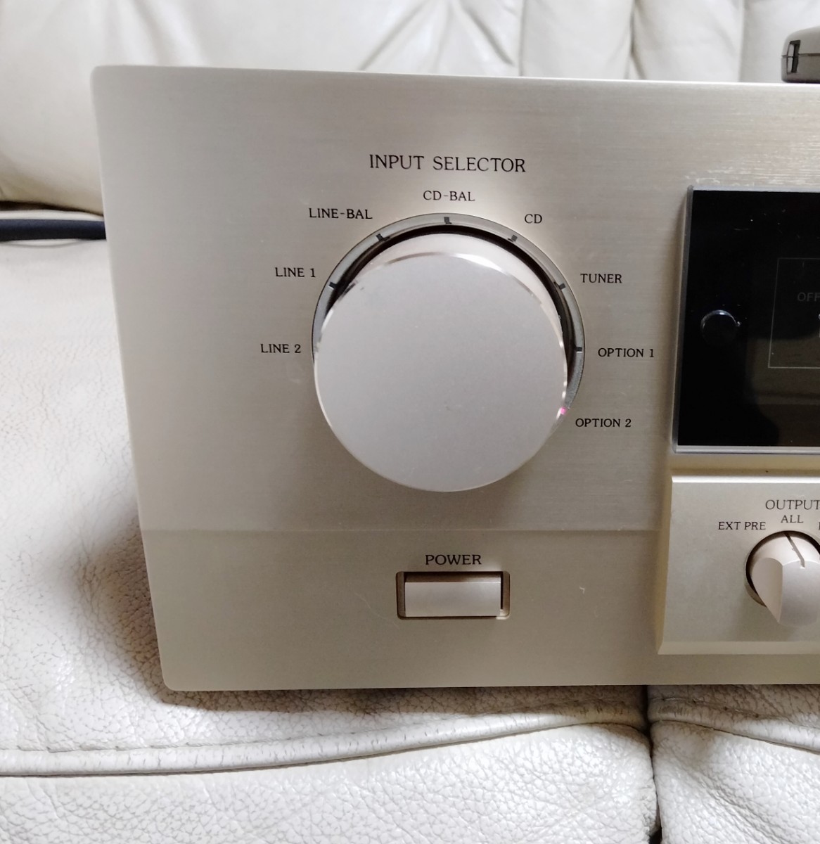 Accuphase アキュフェーズ コントロールアンプ C-2000 _画像2