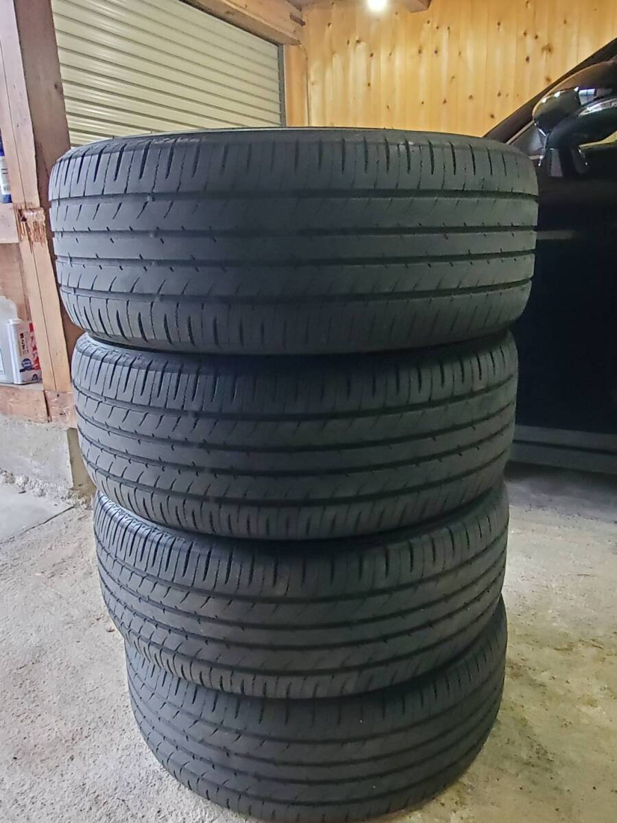 山あり　21年52週製造　205/55R16 91V　４本セット　トーヨー　ナノエナジー３プラス　TOYO NANOENERGY 3 Plus 低燃費タイヤ_画像1