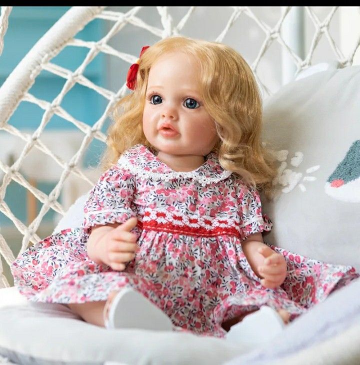 おすすめ！ 赤ちゃん人形 リボーンドール 抱き人形 55㎝  フルセット  お人形 新品 可愛すぎ！フルビニール
