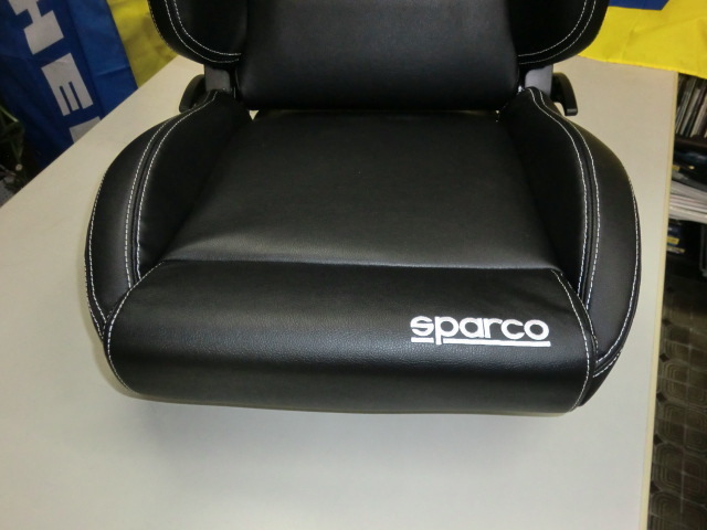 【国内正規品＆メーカー直送】SPARCO JAPAN R100J-SKY リクライングバケットシート 2脚セット 黒／合皮 お取り寄せ品の画像6