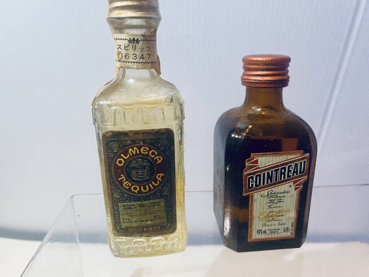 未開封 昭和期 Gordon's Gin 1967 47ml G.Buton Rosso Antico 50ml Olmeca Tequila 48ml Cointreau 50ml ミニボトル 4本セット 超希少_画像7