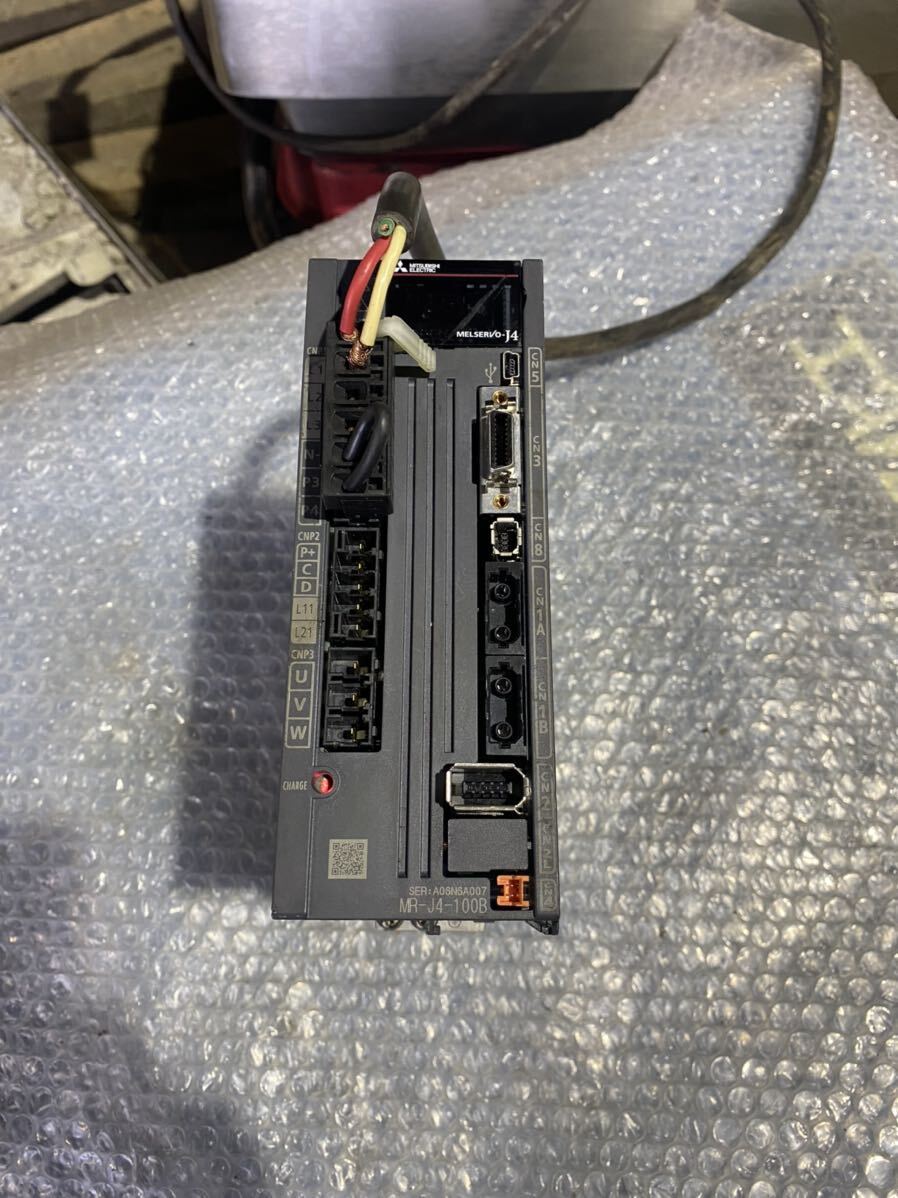 [KM107] MITSUBISHI ELECTRIC AC SERVO MR-J4-100B ( DATE 2020) (動作保証)_画像2