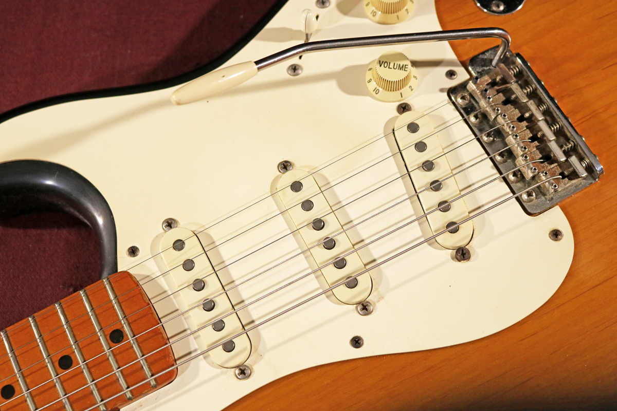 【Fender USA】American Vintage 57 Stratocaster 2-Tone Sunburst Aged（Orange Drop コンデンサー／メイプル1pcネック）USA製の画像7