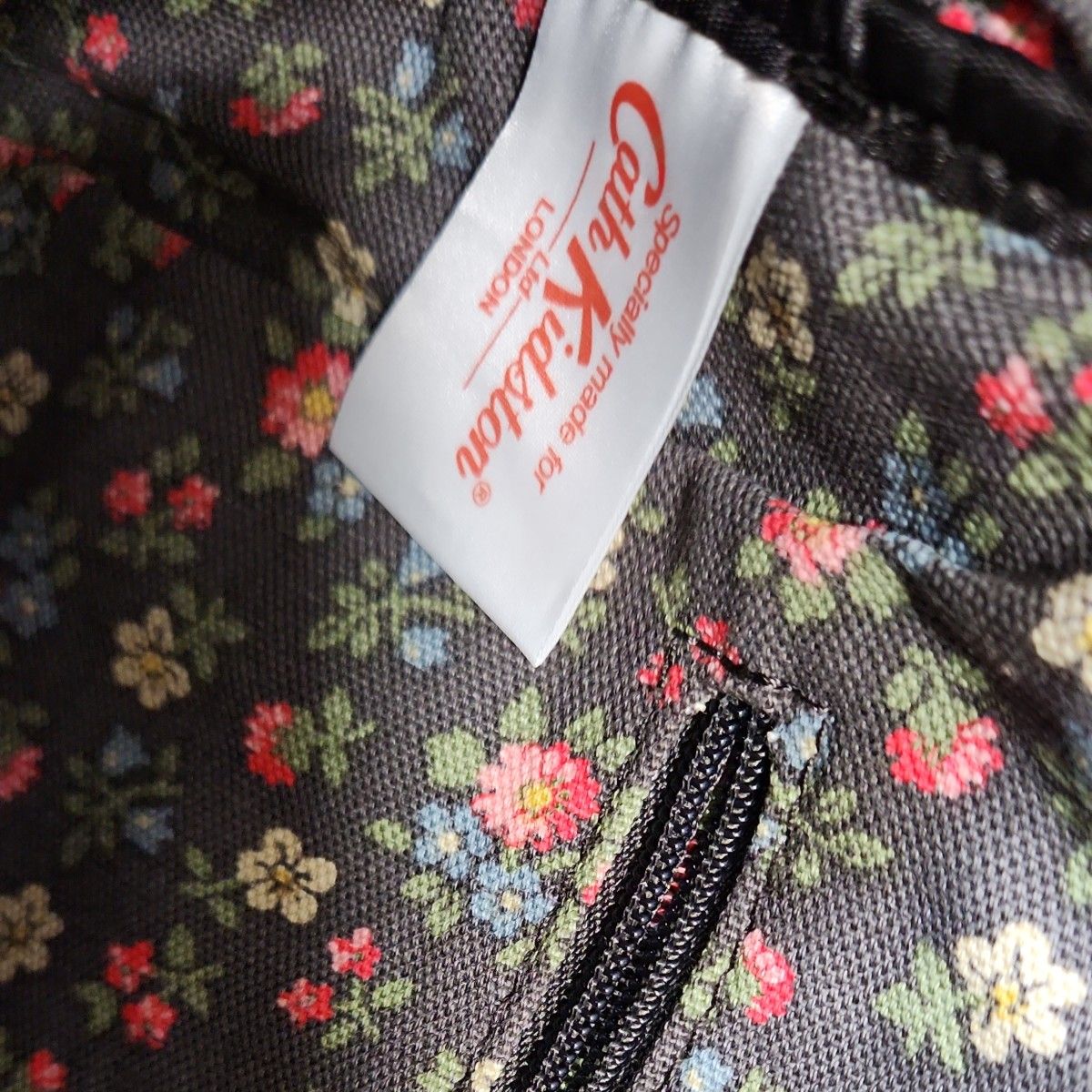 週末セール！CathKidston　 ショルダーバッグ　帆布