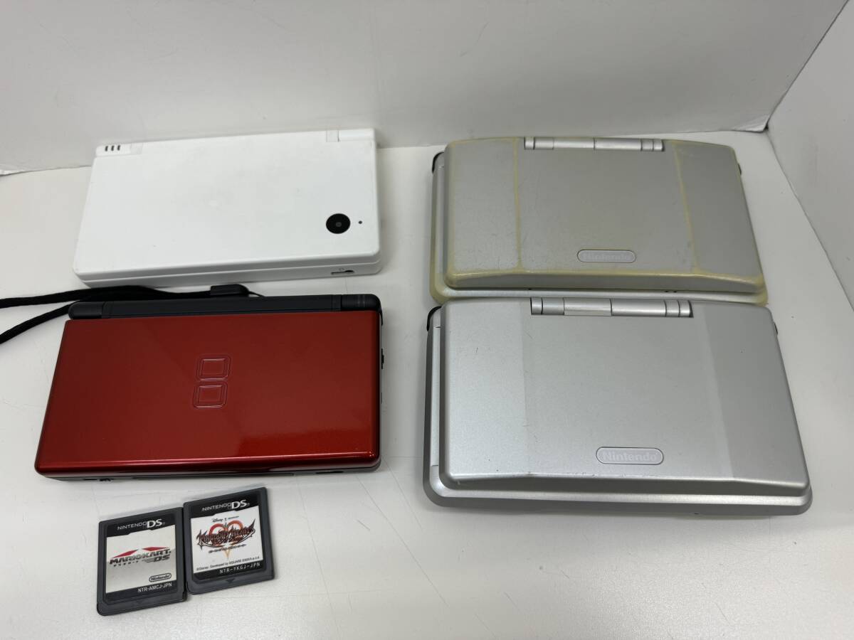 (管A21907)【携帯ゲーム機】Nintendo 初代DS DSLite DSi 4台セット ソフト2本付 画面割れ 液晶不良 不動品含 任天堂 中古現状品 ジャンクの画像1