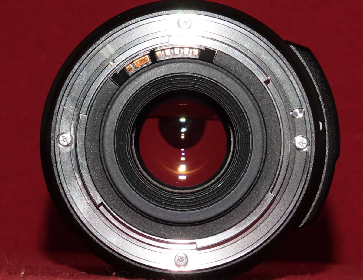 キヤノン EF-S 17-85mm F4-5.6 IS USM 完動美品　AF爆速　純正（前後キャップ,フード）保護フィルター_画像3