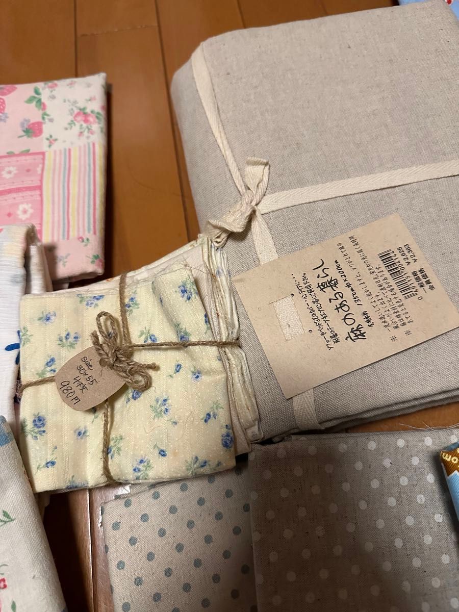ハギレ まとめ売り お子様用からバザー商品用に使える生地 生地 ハンドメイド 手芸 裁縫 ハギレ まとめ売り お子様用からバザー商品用に使える生地 生地 ハンドメイド 手芸 裁縫