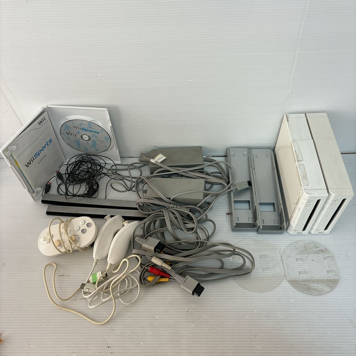 1円スタート Nintendo Wii ホワイト シロ 本体 コントローラー 周辺機器 大量まとめ売り 動作未確認 ジャンク S-081_画像1