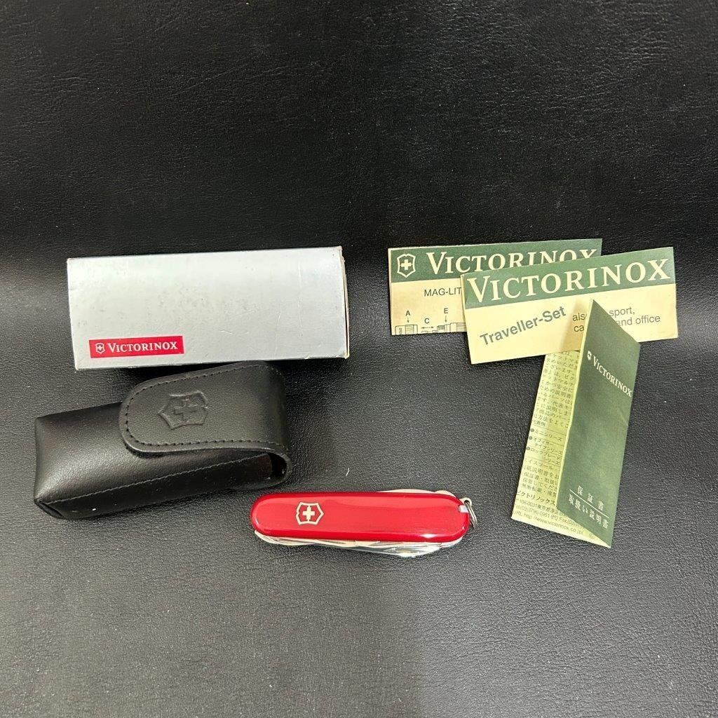 1円 未使用 VICTORINOX ビクトリノックス ナイフ マルチツールナイフ トラベルセット ケース付きの画像1