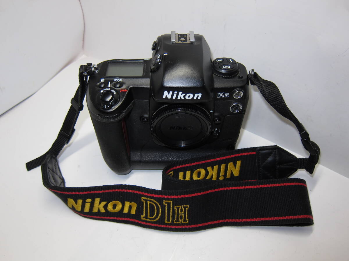Nikon D1H ボディー■ジャンク■ 10691_画像1