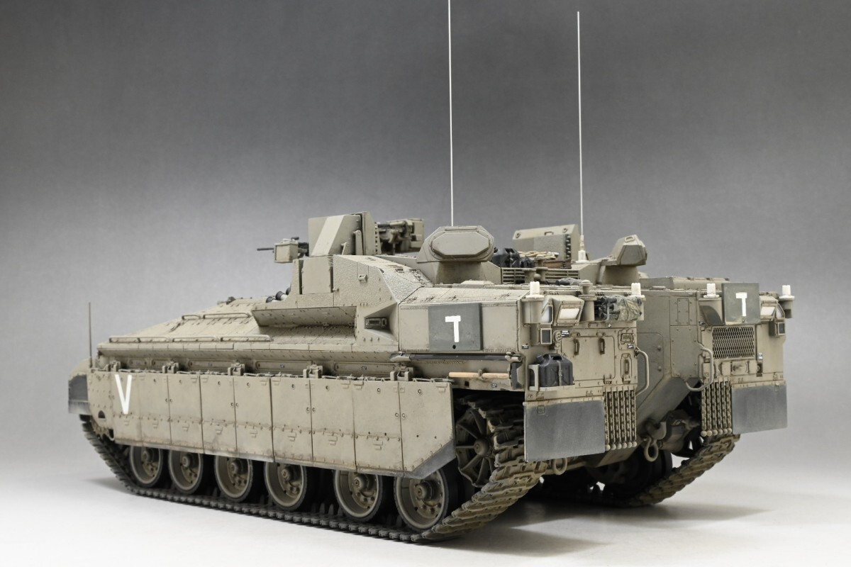 ■1/35 イスラエル国防軍　ナメル装甲兵員輸送車　完成品_画像10