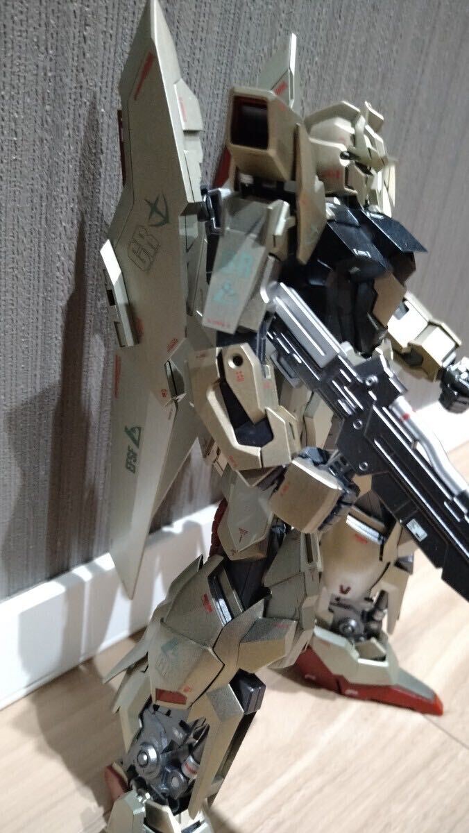 MG 1/100 デルタプラス　オリジナル 塗装　完成品　機動戦士ガンダムuc　ユニコーンガンダム　百式カラー　リディ機_画像4