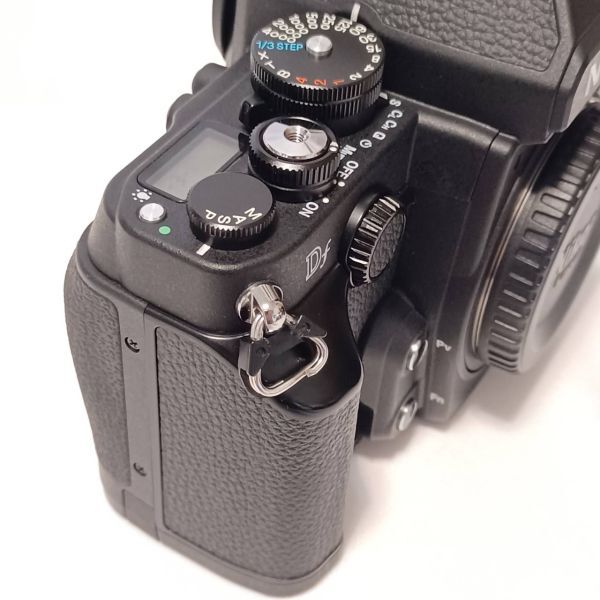 ★☆ 衝撃 シャッター数 711回 ☆★ ◆◇ 使用感激少の特上品 ◇◆ Nikon デジタル一眼レフカメラ Df ブラックDFBK_画像9