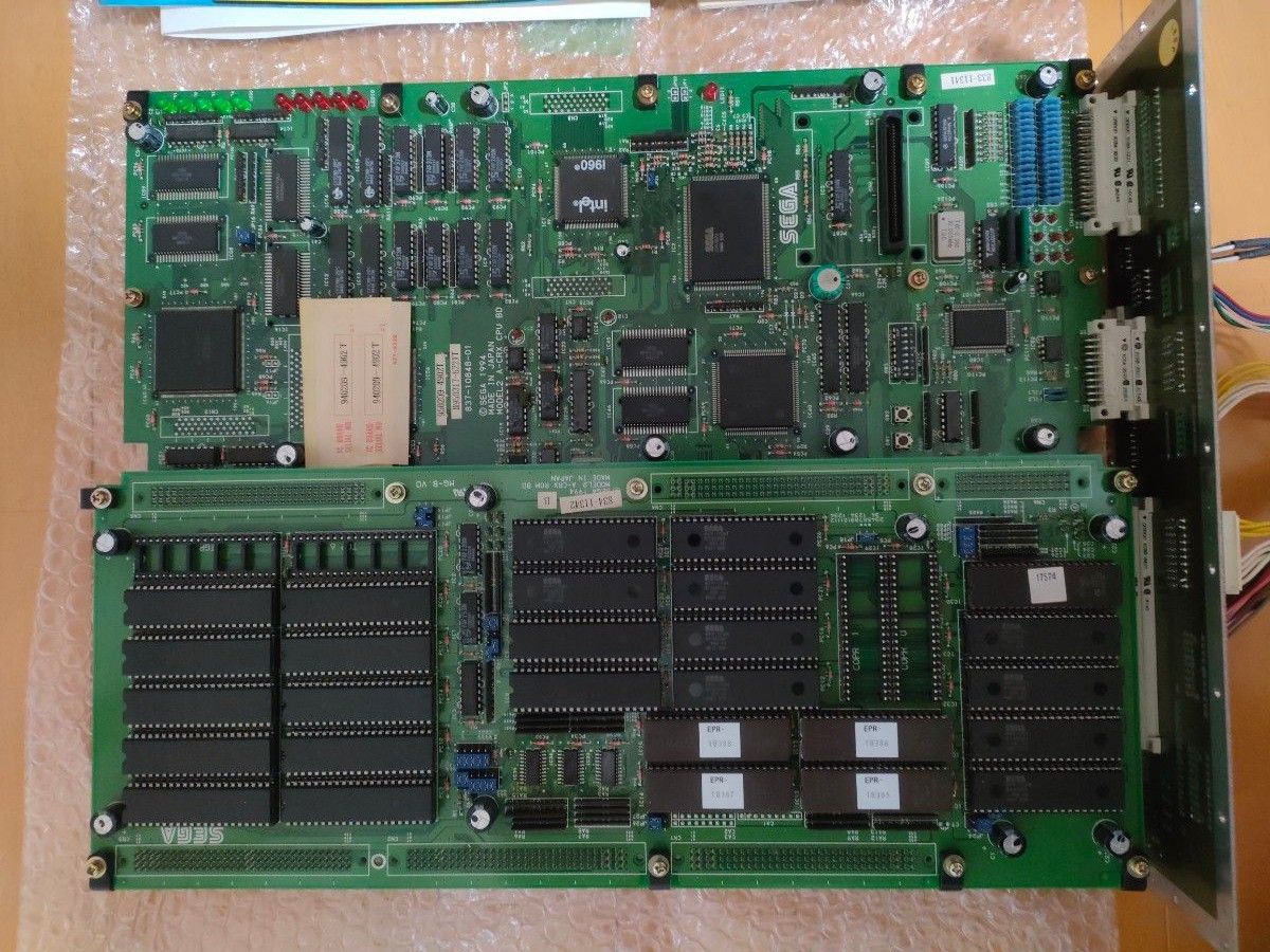 SEGA Model2 バーチャファイター2 1 アーケードゲーム基板 JAMMA SEGA Model2 バーチャファイター2 1 アーケードゲーム基板 JAMMA