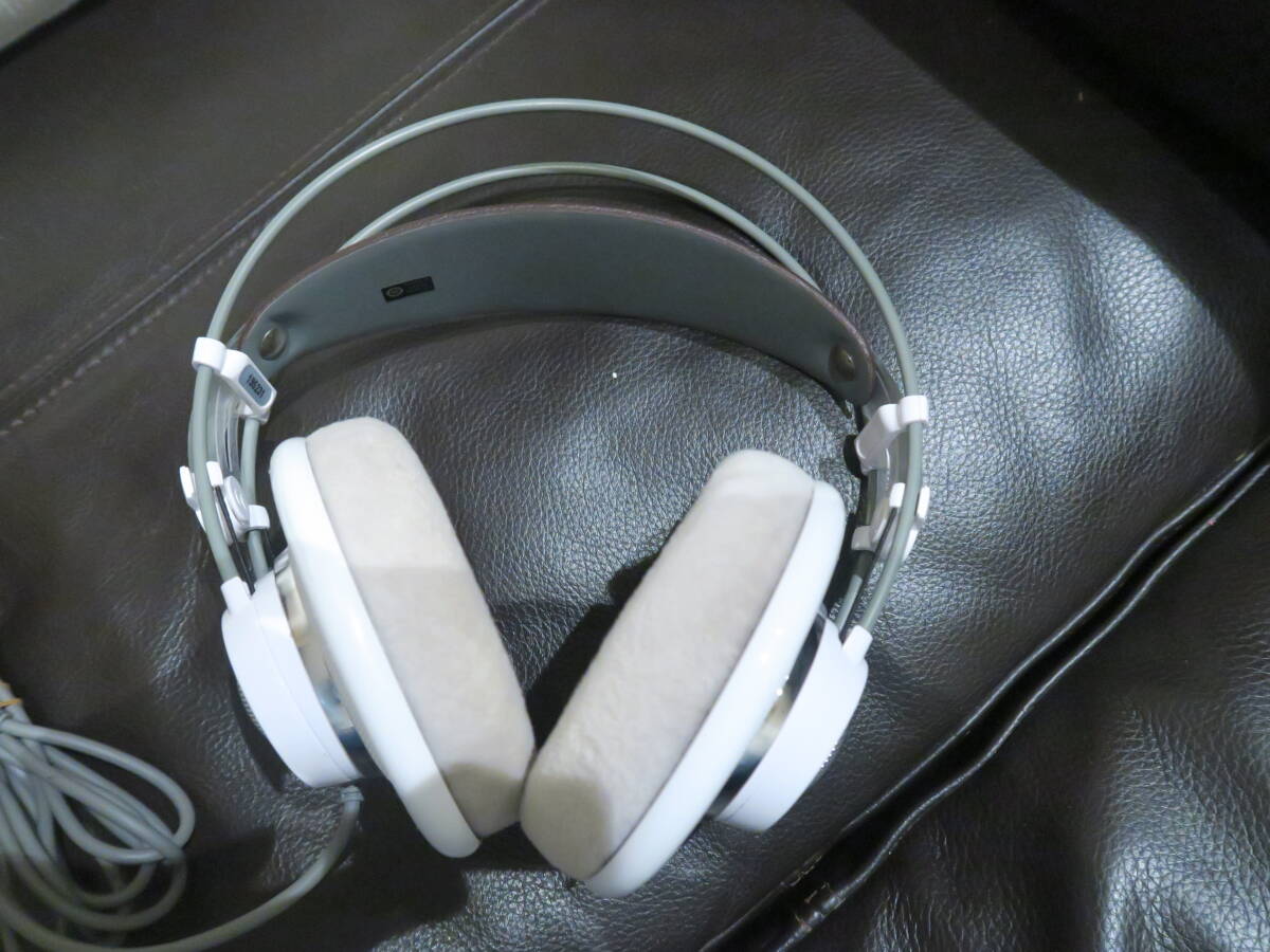 AKG■アーカーゲー■K701■オープンエアー型スタジオヘッドホン■中古_画像1