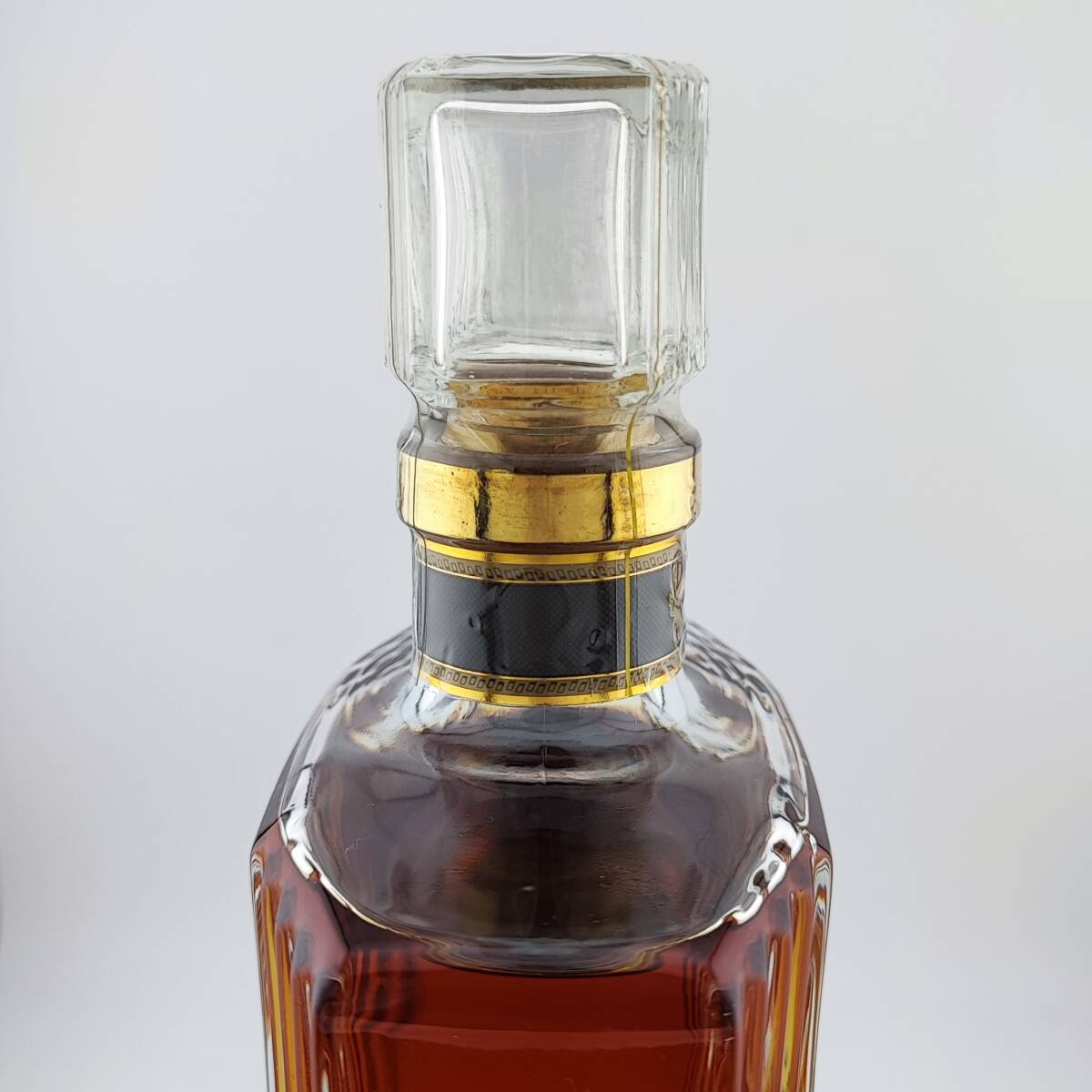 【全国送料無料】ROYAL STIRLING EXTRA OLD 100% PREMIUM MALT SCOTCH WHISKY【ロイヤル スターリング ピュアモルト 22金 22K ゴールド】