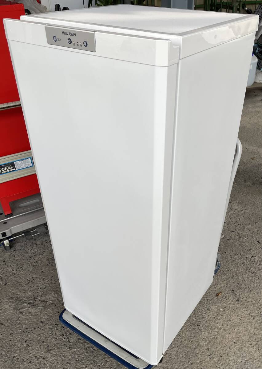 福岡市内送料無料 三菱 MITSUBISHI 冷凍庫 MF-U12T-W 121L 冷凍ストッカー 2012年製 家財便Cランクの画像2