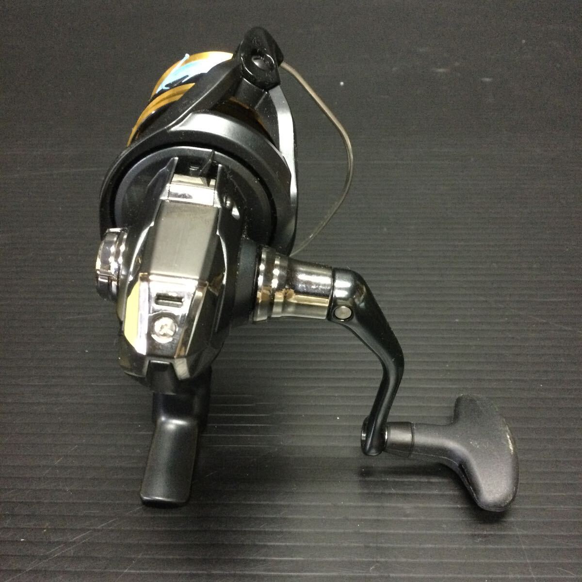 【A-233】釣り リール SHIMANO シマノ C3000HG_画像4