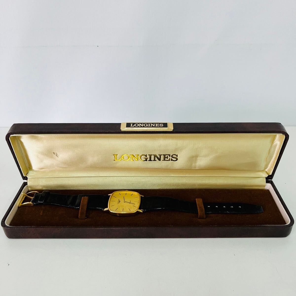 不動品 LONGINES/ロンジン/2針/ゴールド文字盤/ゴールドカラー/ラウンド/純正尾錠/箱付/クォーツ T50_画像2