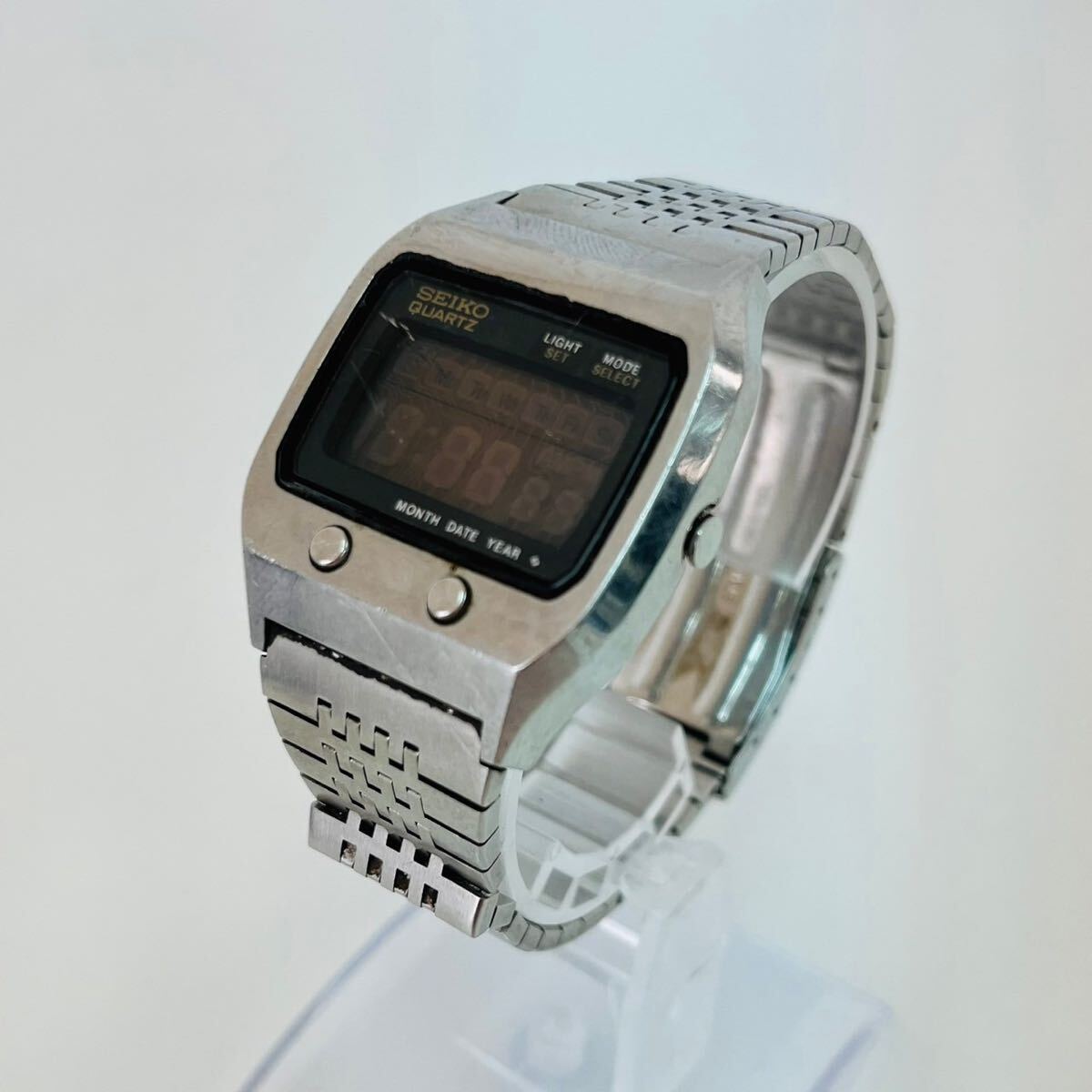 SEIKO セイコー 0674-5000 デイデイト スクエア デジタル クオーツ 腕時計 電池切れ 動作未確認 H50_画像1