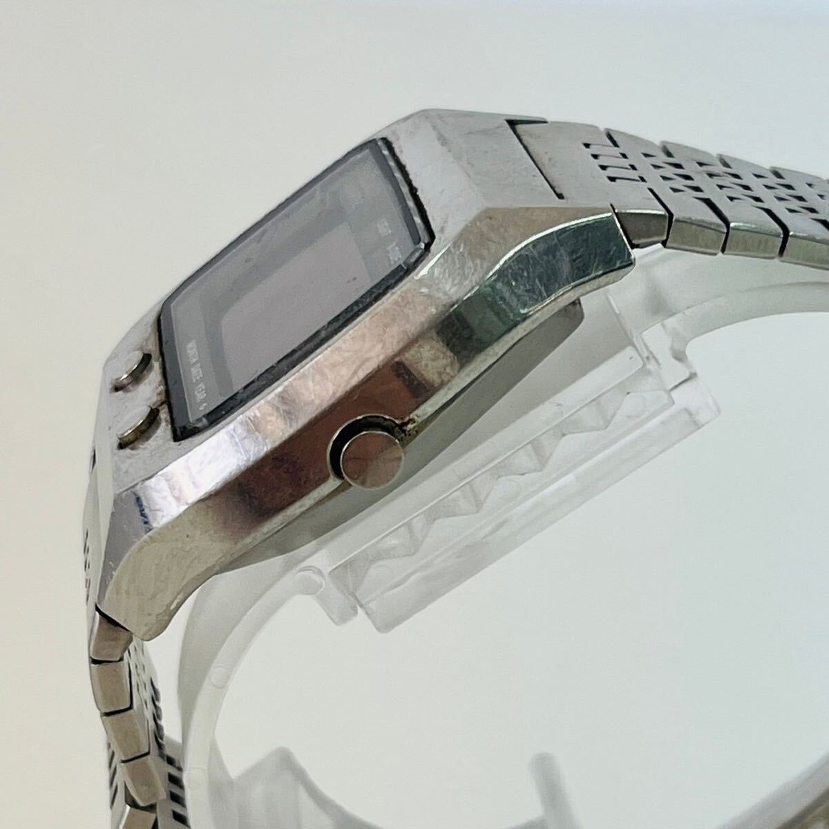 SEIKO セイコー 0674-5000 デイデイト スクエア デジタル クオーツ 腕時計 電池切れ 動作未確認 H50_画像5