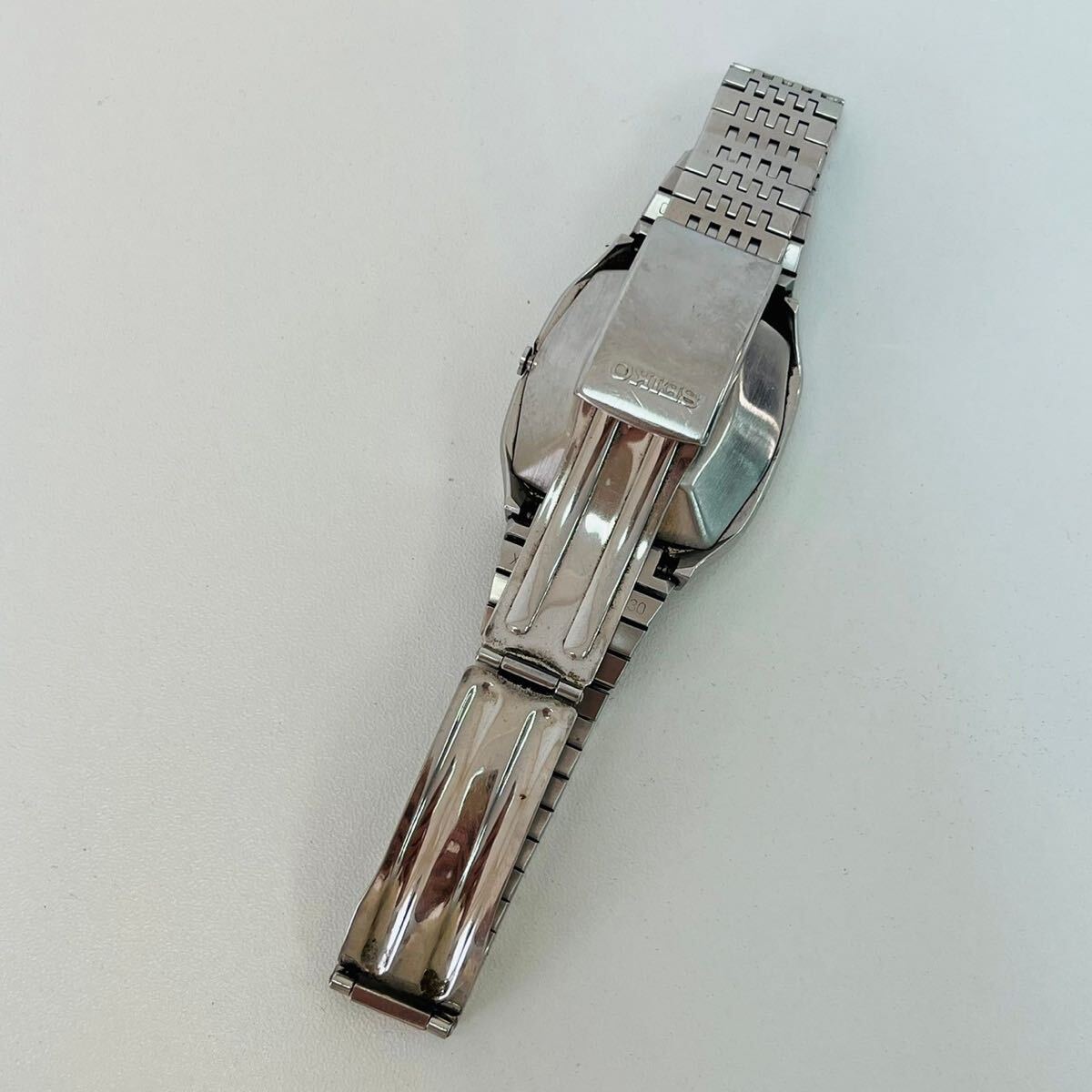 SEIKO セイコー 0674-5000 デイデイト スクエア デジタル クオーツ 腕時計 電池切れ 動作未確認 H50_画像8