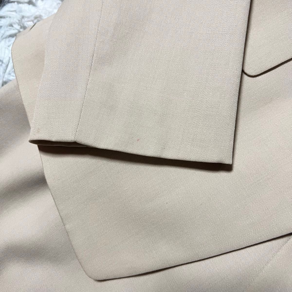 アンタイトル　定価6万円　スカートスーツ　ベージュ　2 M テーラードジャケット　セレモニースーツ　ビジネススーツ